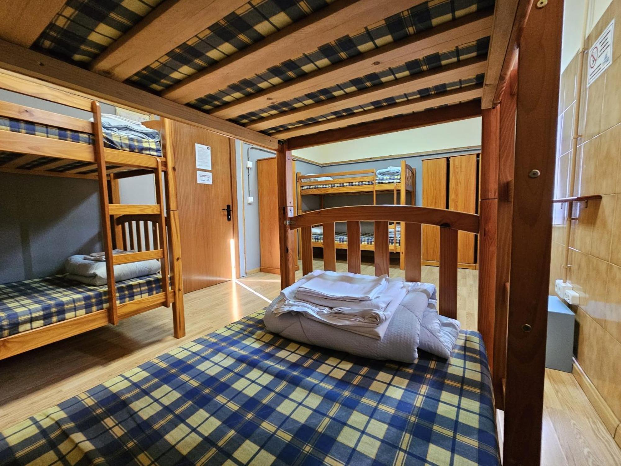Sabiñánigo Albergue Pirenarium מראה חיצוני תמונה