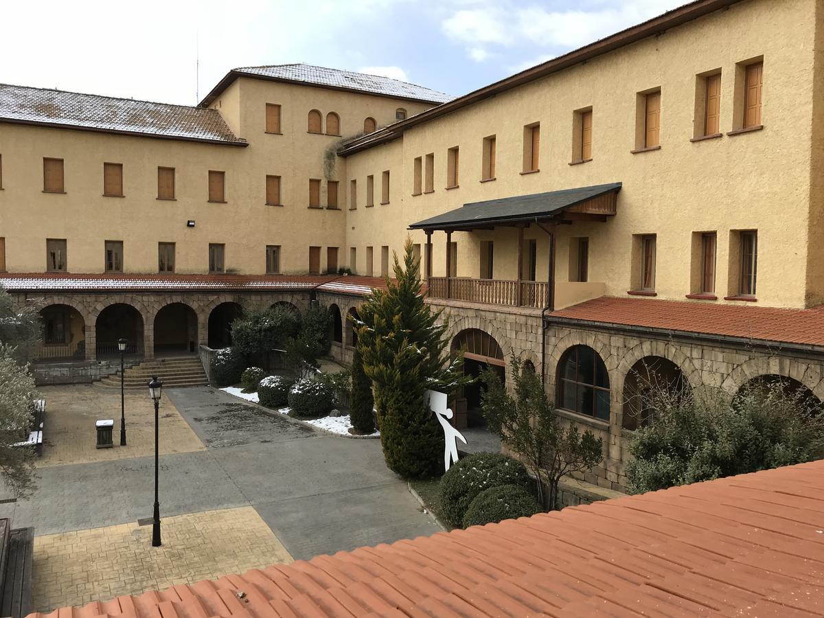 Sabiñánigo Albergue Pirenarium מראה חיצוני תמונה